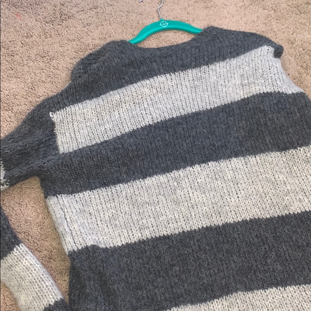 Sweater - Picture 3 of 3